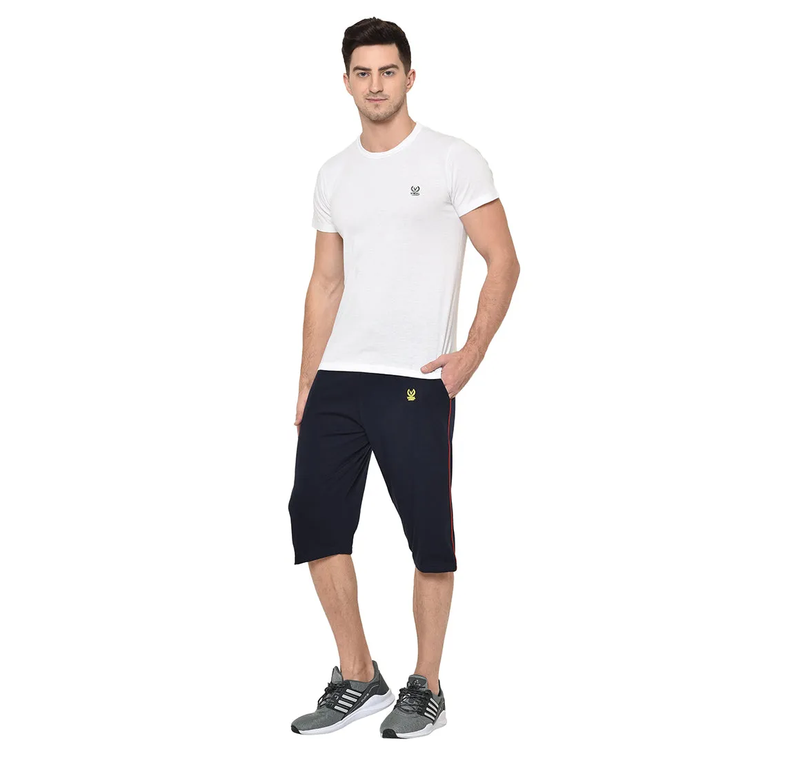 Vimal Jonney Cotton Blended Regular Fit Navy Blue 3/4th Capri For Men